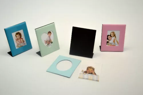 Family metal ramă foto mini 4,8*6,5cm (cu suport,magnetic) multicolor