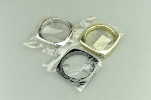 Family karkötő műa. szögletes-kerek átm.: 6,5cm, szél 1,2