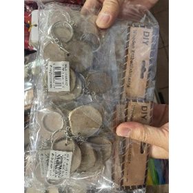 Family breloc lemn szelet 4x0,5cm 6 buc