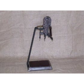 Family palacknyitó állvánnyal, bronz, profi