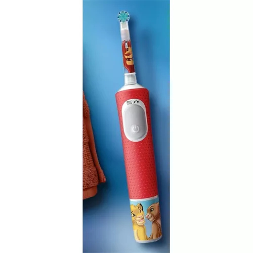 Oral-B Vitality Pro Kids 3+ Lion King gyerek elektromos fogkefe + utazótok