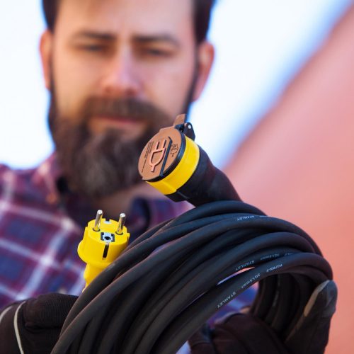 STANLEY lengőaljzat, IP44, 10m kábel, H07RN-F 3G1,5