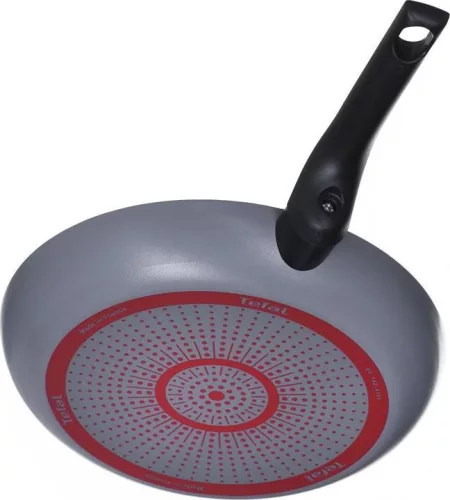Tefal B5690653 Easy Plus Serpenyő 28 cm, fekete